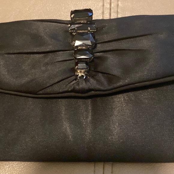 Black clutch purse - Picture 2 of 4